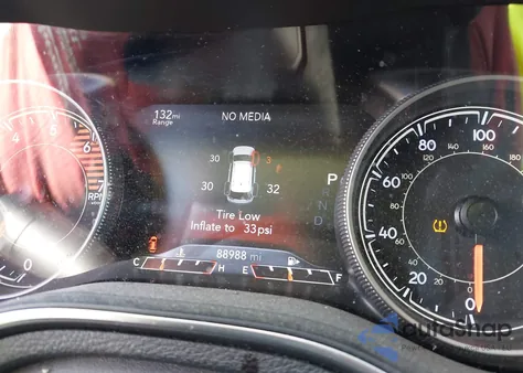 2019 Jeep Cherokee Limited 4X4 из США, поврежденный, VIN 1C4PJMDN1KD208988